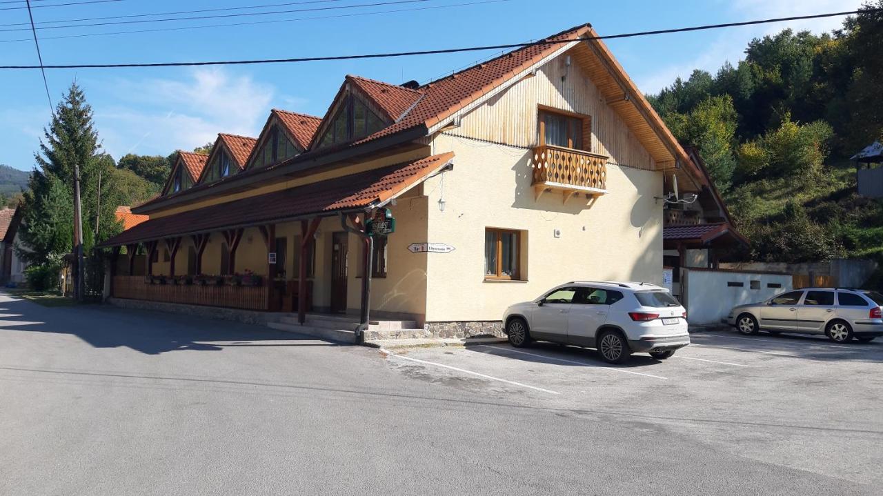 Penzión pri studničke Omastiná Exterior foto