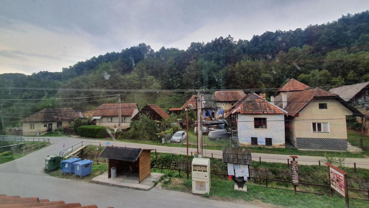 Penzión pri studničke Omastiná Exterior foto