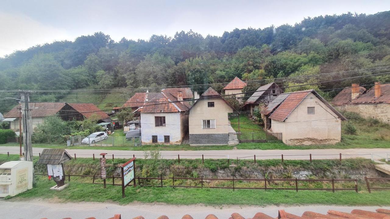 Penzión pri studničke Omastiná Exterior foto